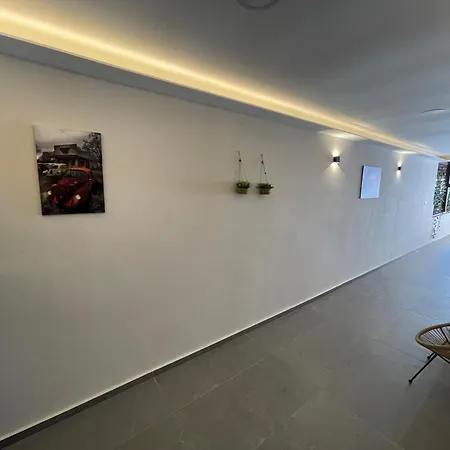 Olympus And Zeus 公寓式酒店 3*