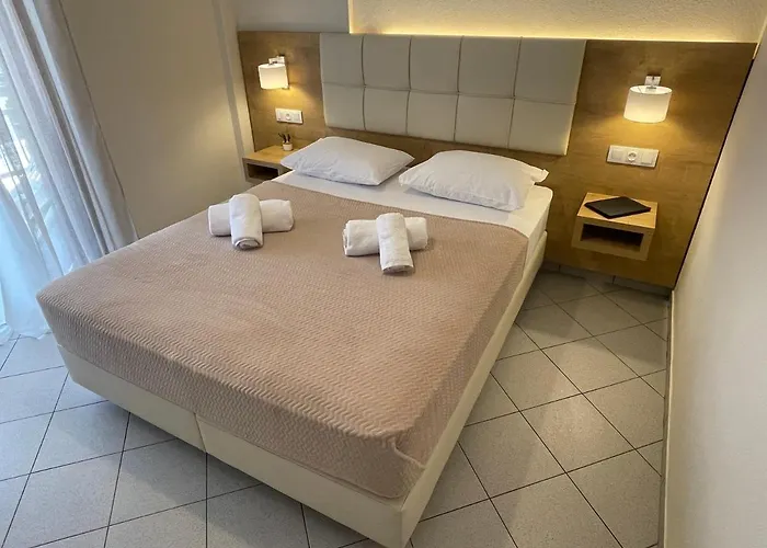 Olympus And Zeus Apartahotel 3*